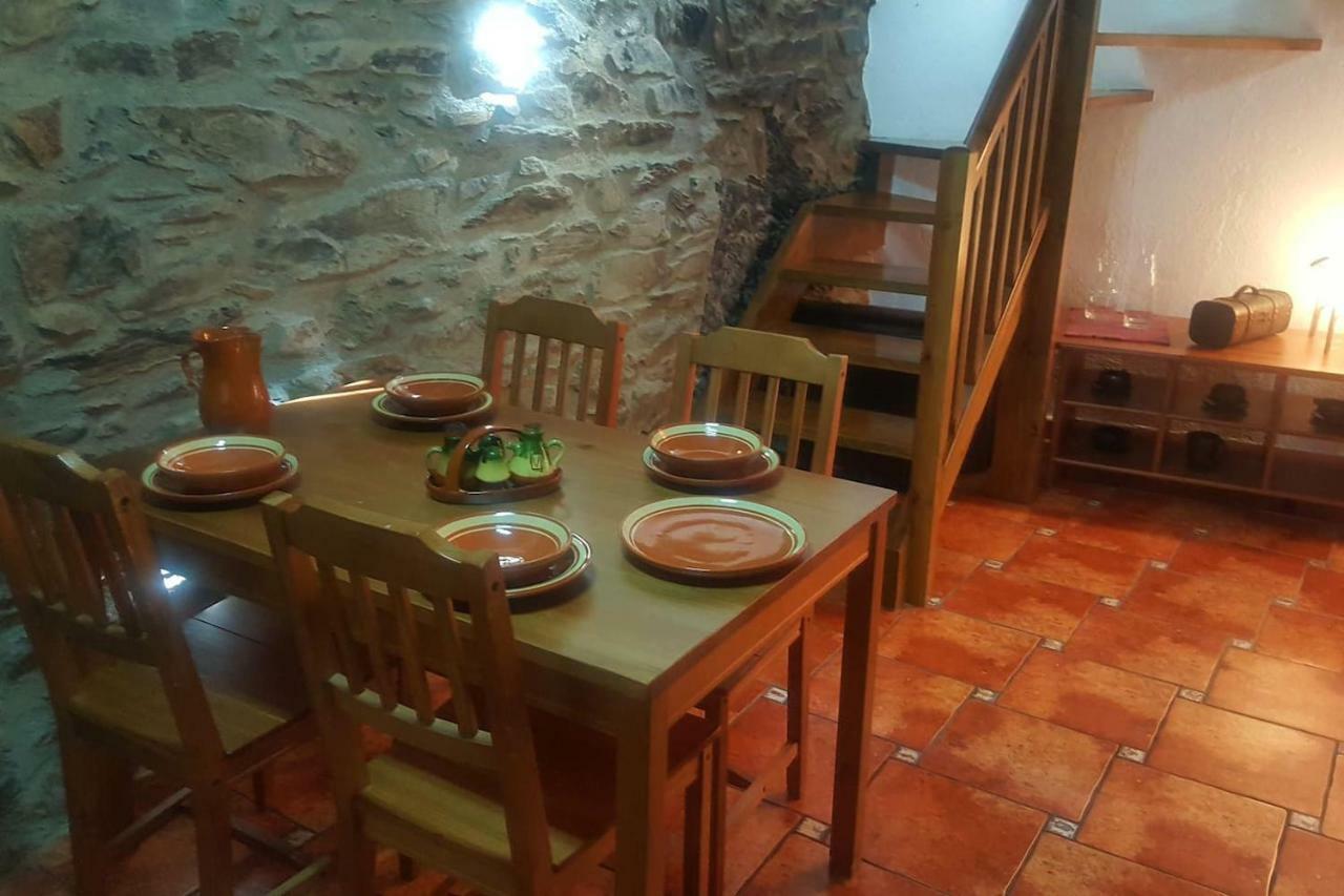 Les Forques De'N Pep Apartman Toses Kültér fotó