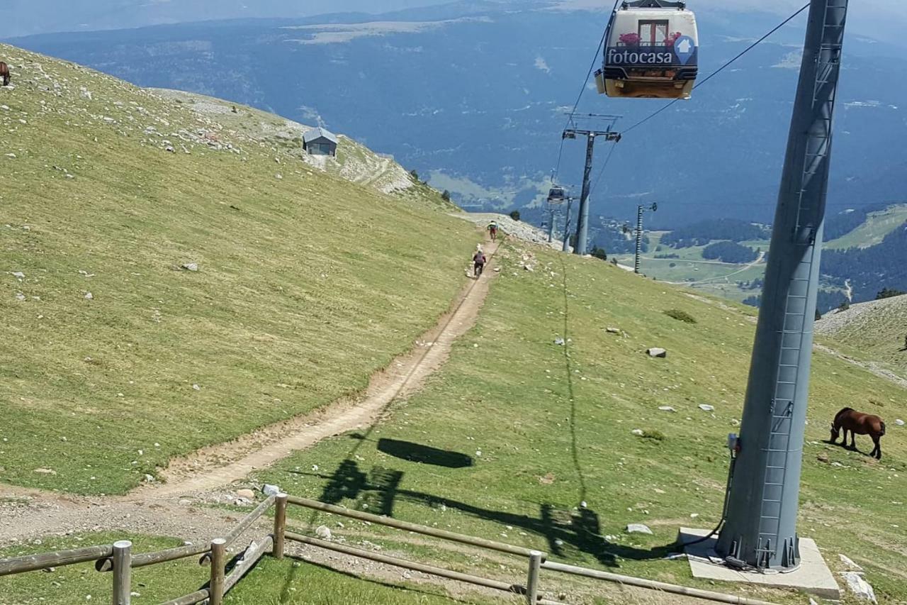 Les Forques De'N Pep Apartman Toses Kültér fotó